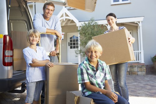House removalists in Kentishtown planning a smooth moving day
